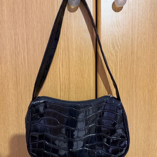 Black shoulder bag like new