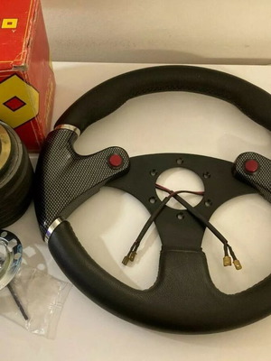 Ranieri steering wheel new with MOMO adapter new