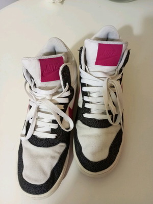 Athletic shoes like new, size 40, white and pink