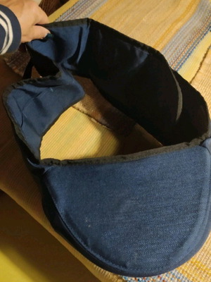 Hippy Chick Baby Carrier like new, adjustable support