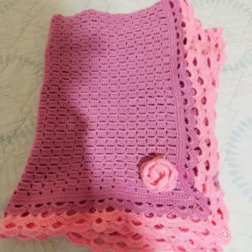 Handmade baby blanket new, acrylic yarn, fuchsia and pink