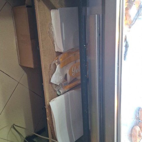 Display case used in good condition