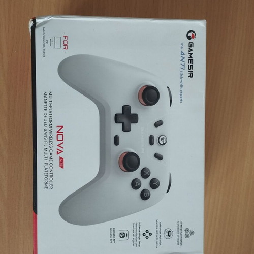Gamesir Nova Lite wireless gamepad with Hall Effect sticks