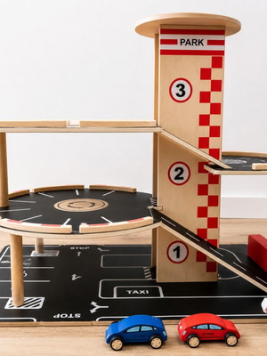 Ξύλινο Montessori Hape γκαράζ με ελικοδρόμιο σαν καινούργιο