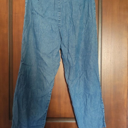 Lewinger thin summer crop jeans like new, blue
