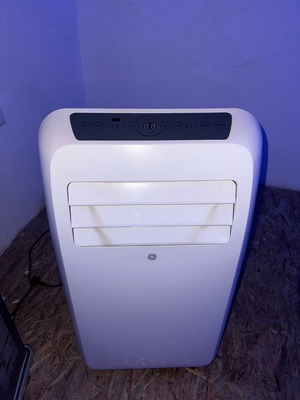 Portable air conditioner like new, ready to use