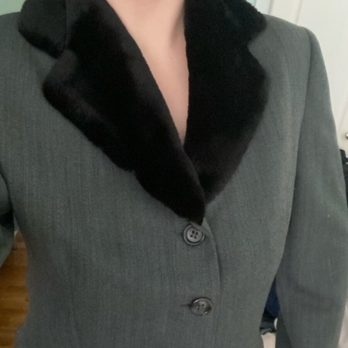 Miss Simbolo fitted jacket like new, gray with black fur collar