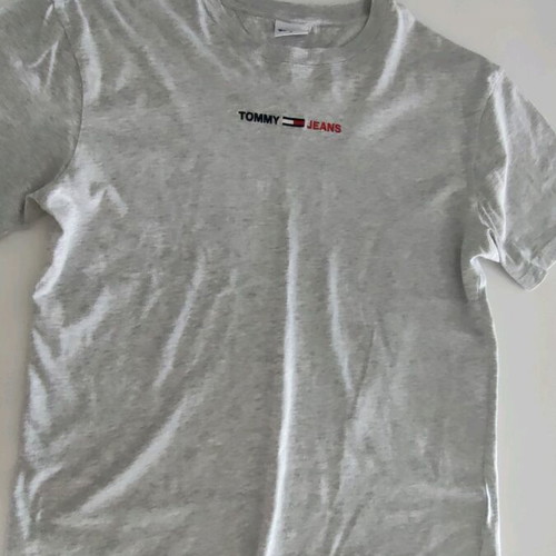Tommy Jeans T-shirt size M grey like new