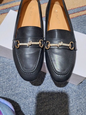 Shoes new, size 36, black