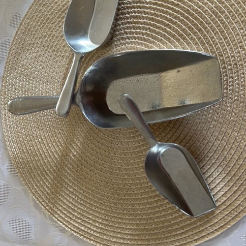 Kitchen scoops set of 3 different sizes new