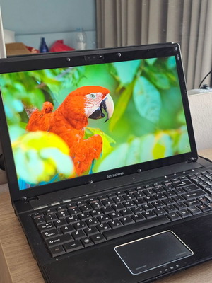 Lenovo laptop G560 μεταχειρισμένο, 15.6 ιντσών, Intel Core i3, 8GB RAM, 500GB HDD, Windows 11 Pro