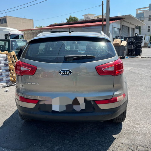 Kia Sportage 2011 SUV 1.6L petrol manual