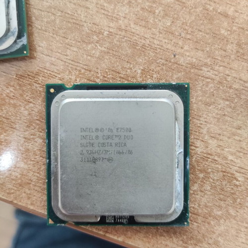 Intel Socket 775 E7500 processors used for computer