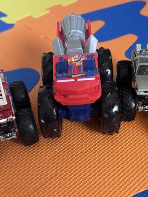 Hot Wheels monster trucks, set of 5