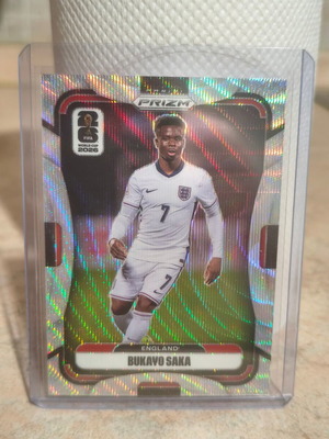 2026 Panini Prizm FIFA World Cup Bukayo Saka Silver Wave SP England #100 new