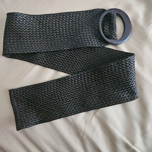 Zara wide belt dark brown like new with wooden buckle