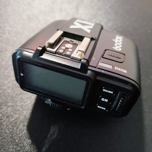 Godox V860IIC Flash like new with Godox X1T 2.4G C trigger