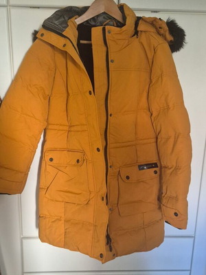 Biston jacket like new, mustard color with detachable hood, size medium