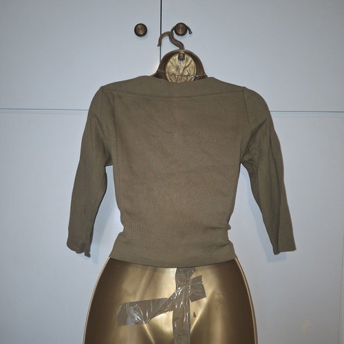 Zara khaki crop rib top t-shirt size medium wool collection