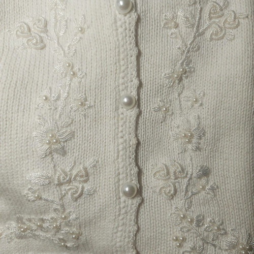 Sellecca women's white blouse like new with pearl buttons and embroidered designs size M