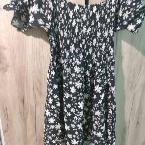 Black and white dress one size like new