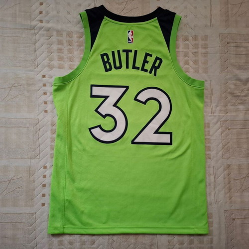 Minnesota Timberwolves Jersey #32 Butler like new, men's size M