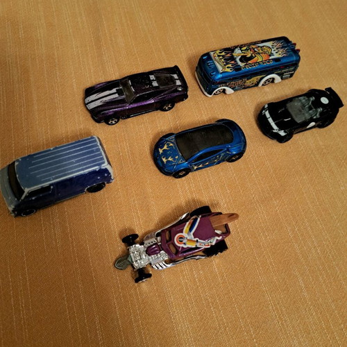 Hot Wheels and Matchbox toy cars like new, set of 11