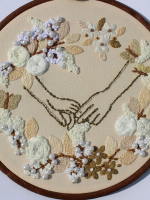 Hand Embroidery Hoop 'Hand in Hand' 20cm new, handmade