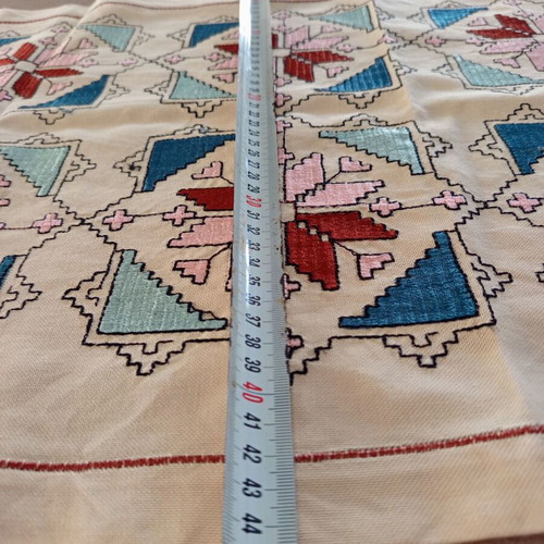 Table Linen Set 5 Pieces used, ecru with embroidery