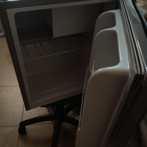 Heinner Mini Bar Refrigerator like new, 41lt, inox
