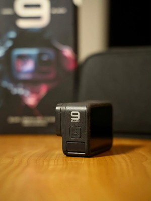 Gopro Hero 9 Black like new with genuine accessories and case