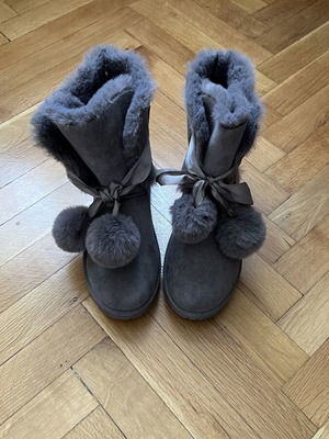 Ankle boots new, gray, size 38, with lining