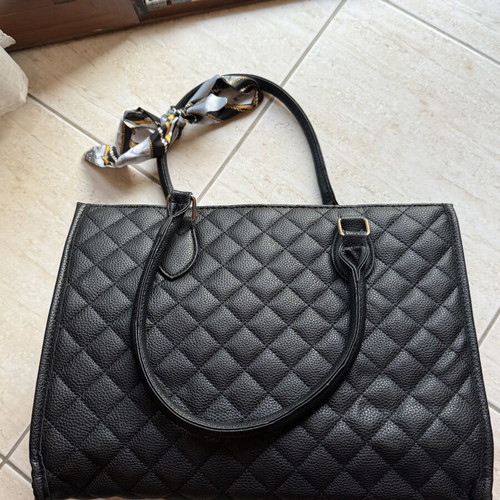 YSL shoulder bag black, new with case