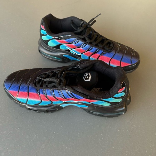 Nike Tn Air athletic shoes new, size 42, black
