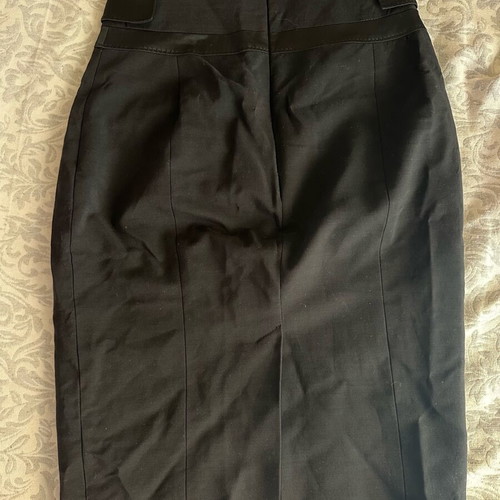 Karen Millen black skirt knee-length like new, size S