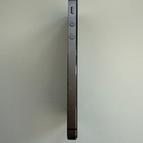 Apple iPhone 5s 16GB Space Gray used, broken screen