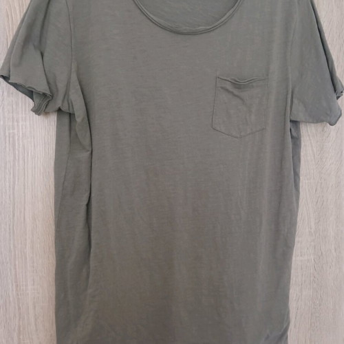 Terranova Men's T-shirt size L like new, olive color