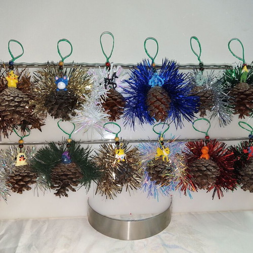 Christmas pinecone ornaments new, set of 12