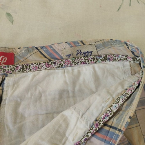 Playlife shorts used, size Medium, beige multicolor