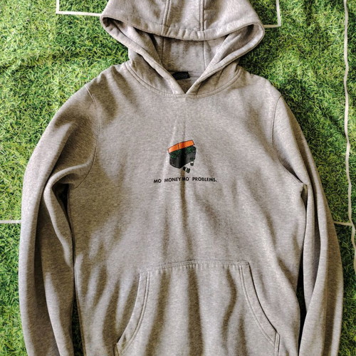 Sweatshirt Mo Money Mo Problems gray, like new, size S