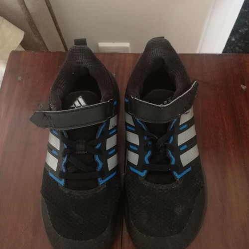 Adidas athletic shoes used, size 33 1/2, velcro closure