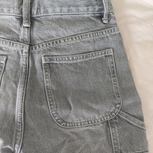 Zara women's jean bermuda size 32 with frayed edges like new