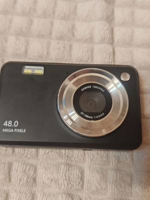 Ψηφιακή φωτογραφική μηχανή 48MP 4K με κάρτα μνήμης 32GB σαν καινούργια