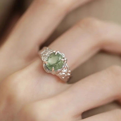 Silver 925 ring with green stone, vintage adjustable