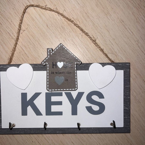 Key holder vintage wooden like new