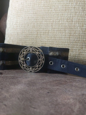 Vintage women's black belt with gold and studs like new