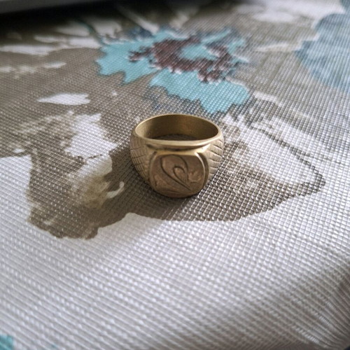 Vintage bronze signet ring used, size 63-64