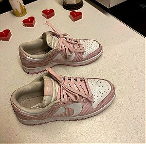 Nike ροζ παπούτσια