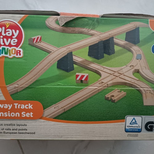Wooden railway track extension set