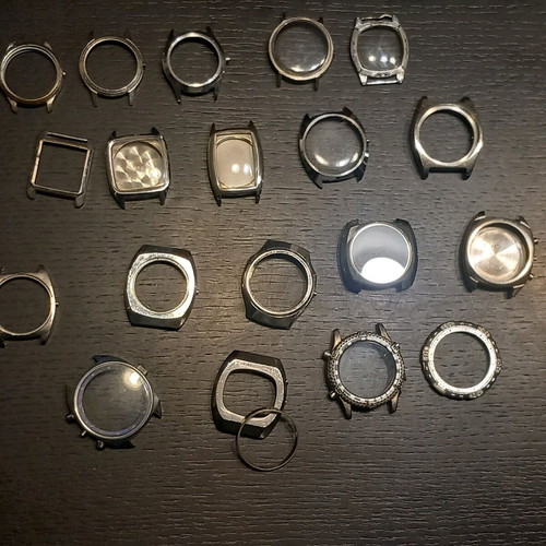 Watch cases used, set of 18 pieces